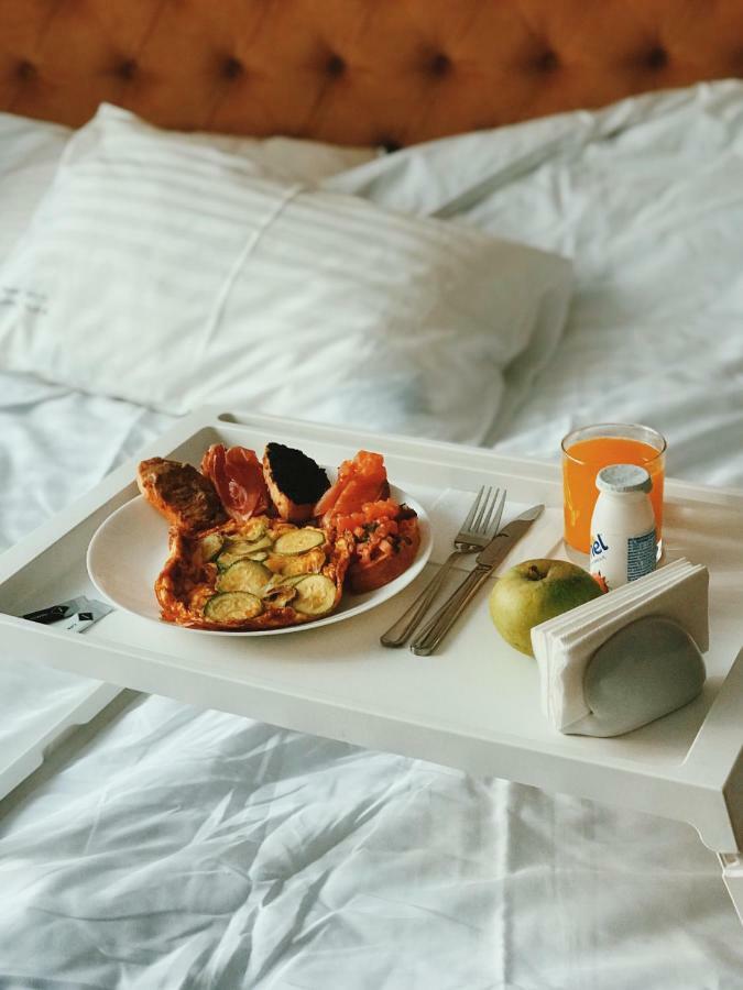 Live.Here.Hotel เคียฟ ภายนอก รูปภาพ
